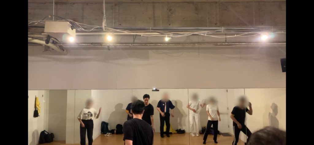 マイケルダンス基礎レッスンの様子